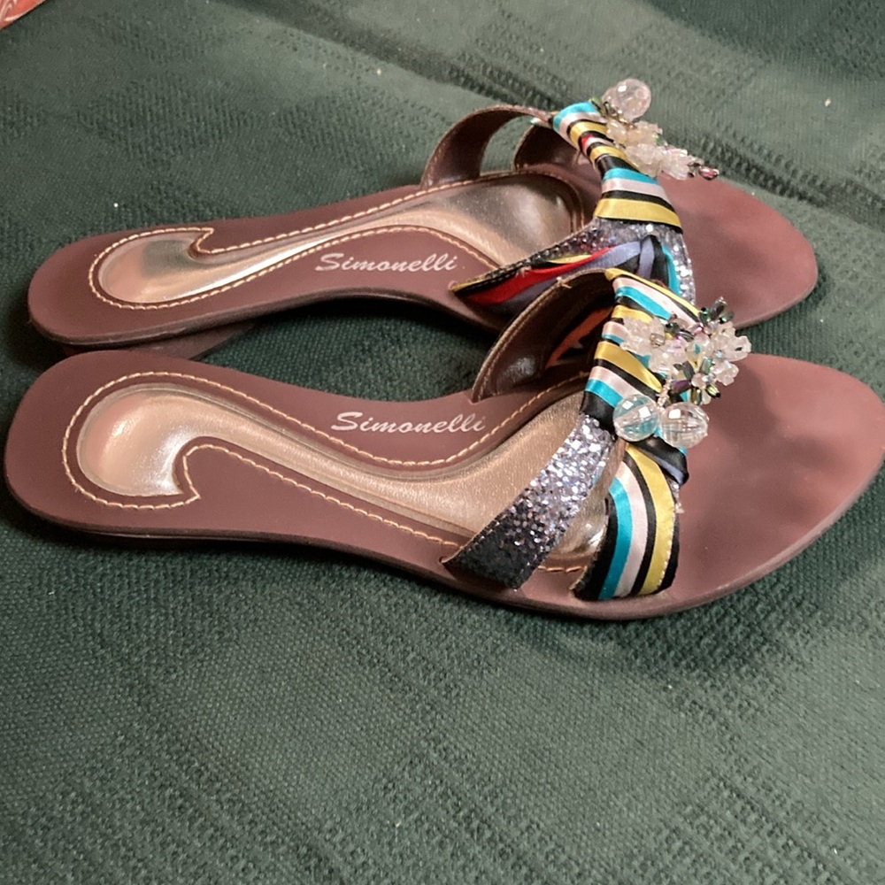 Colorful, fun sandals! - Picture 3 of 6